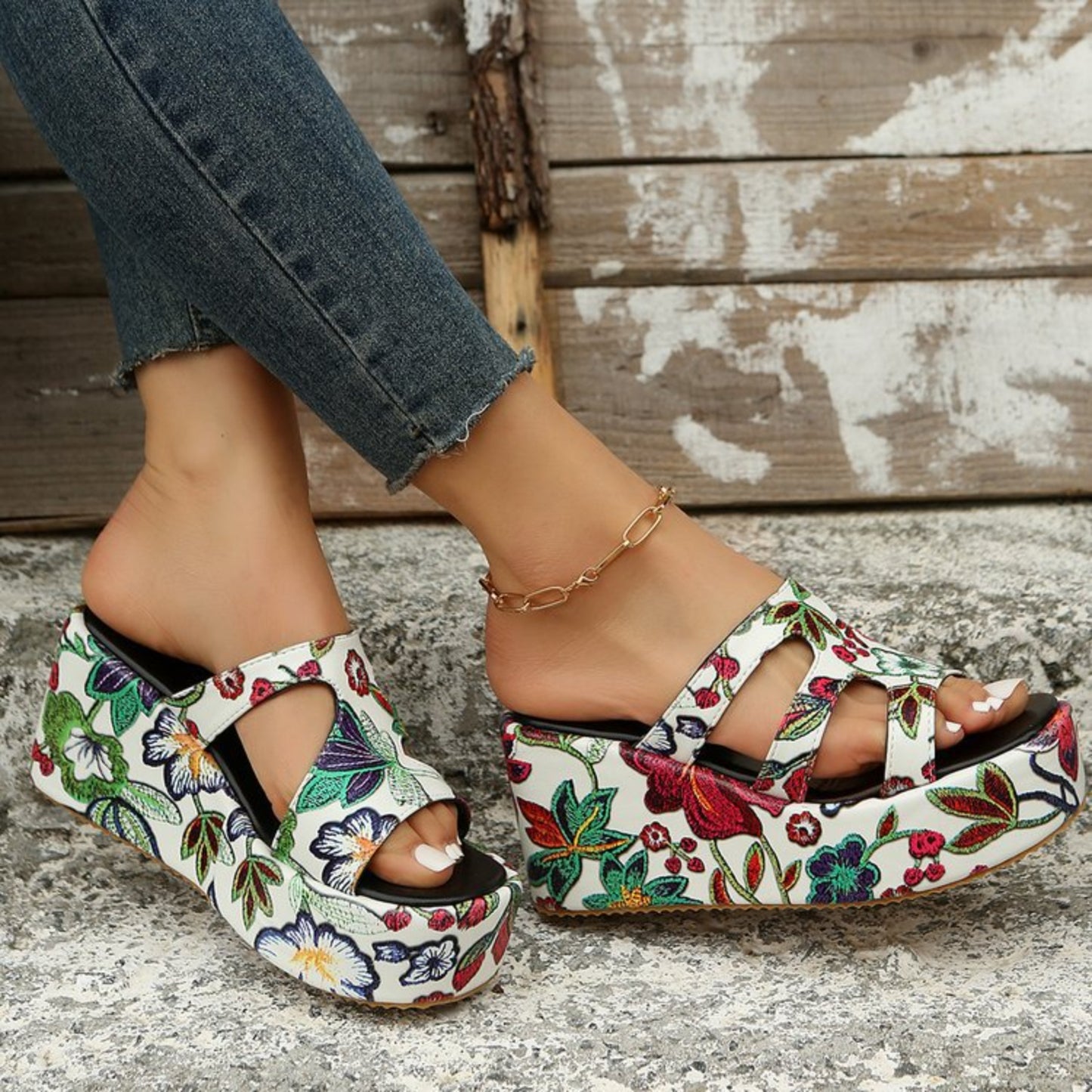 Cutout Floral Peep Toe Sandals - Ryzela