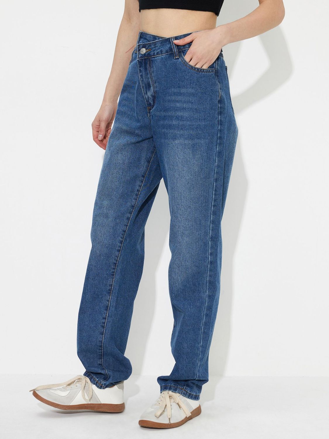 Asymmetric Waist Jeans with Pockets - Ryzela