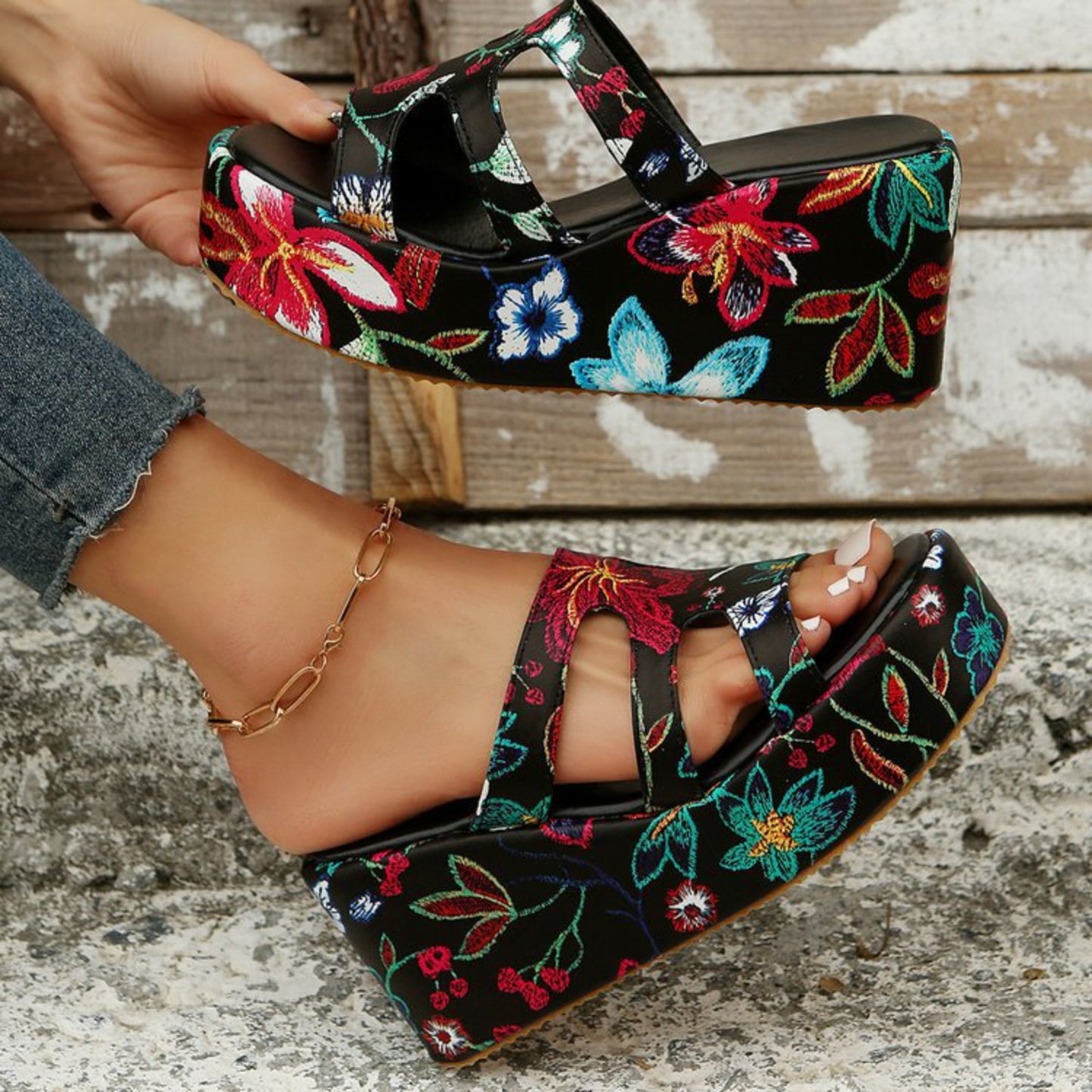 Cutout Floral Peep Toe Sandals - Ryzela