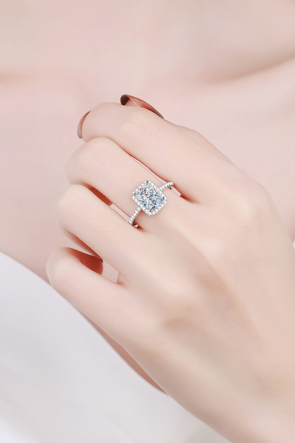 1 Carat Rectangle Moissanite Ring - Ryzela