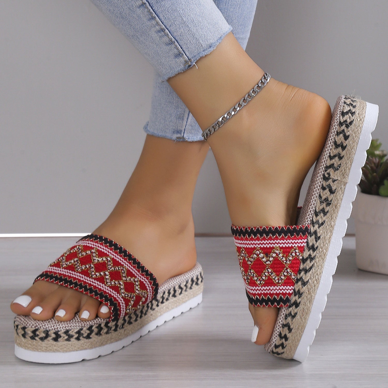 Geometric Weave Platform Sandals - Ryzela