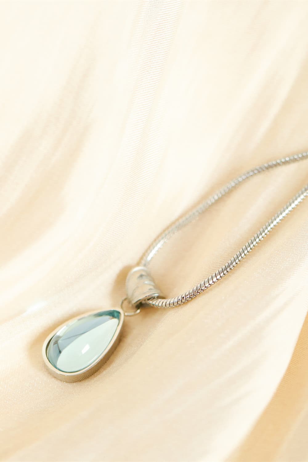 Teardrop Shape Titanium Steel Pendant Necklace - Ryzela