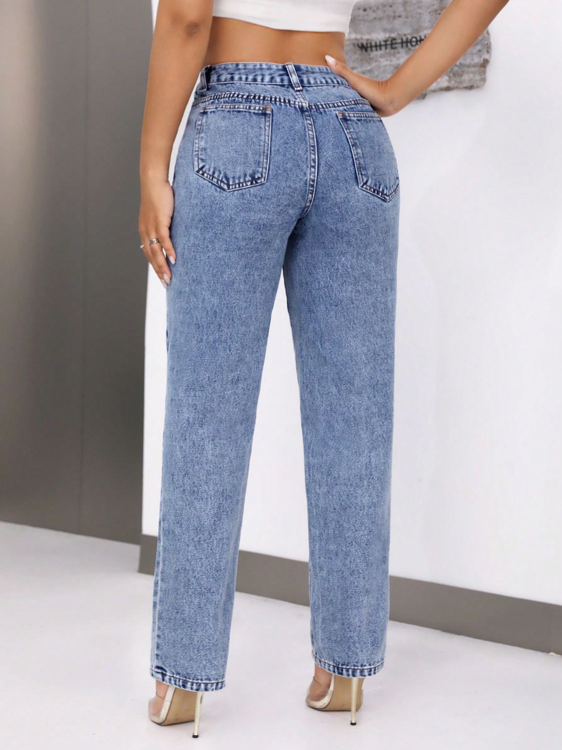 Mid-Rise Waist Jeans with Pockets - Ryzela