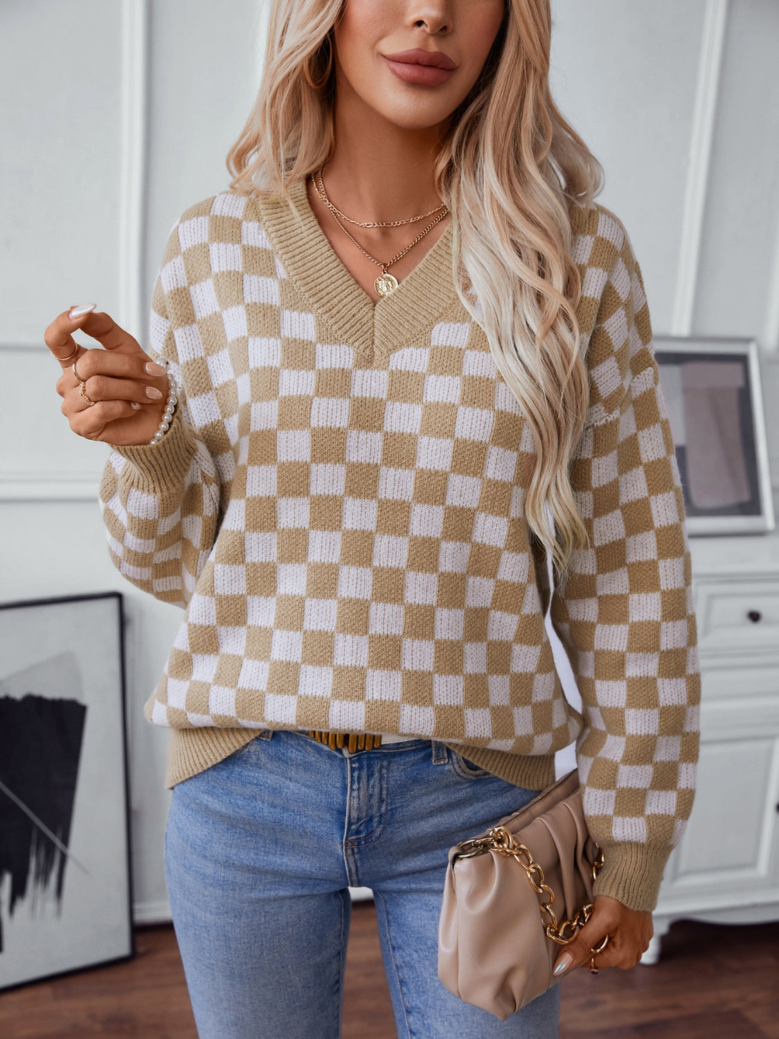 Checkered V-Neck Dropped Shoulder Sweater - Ryzela