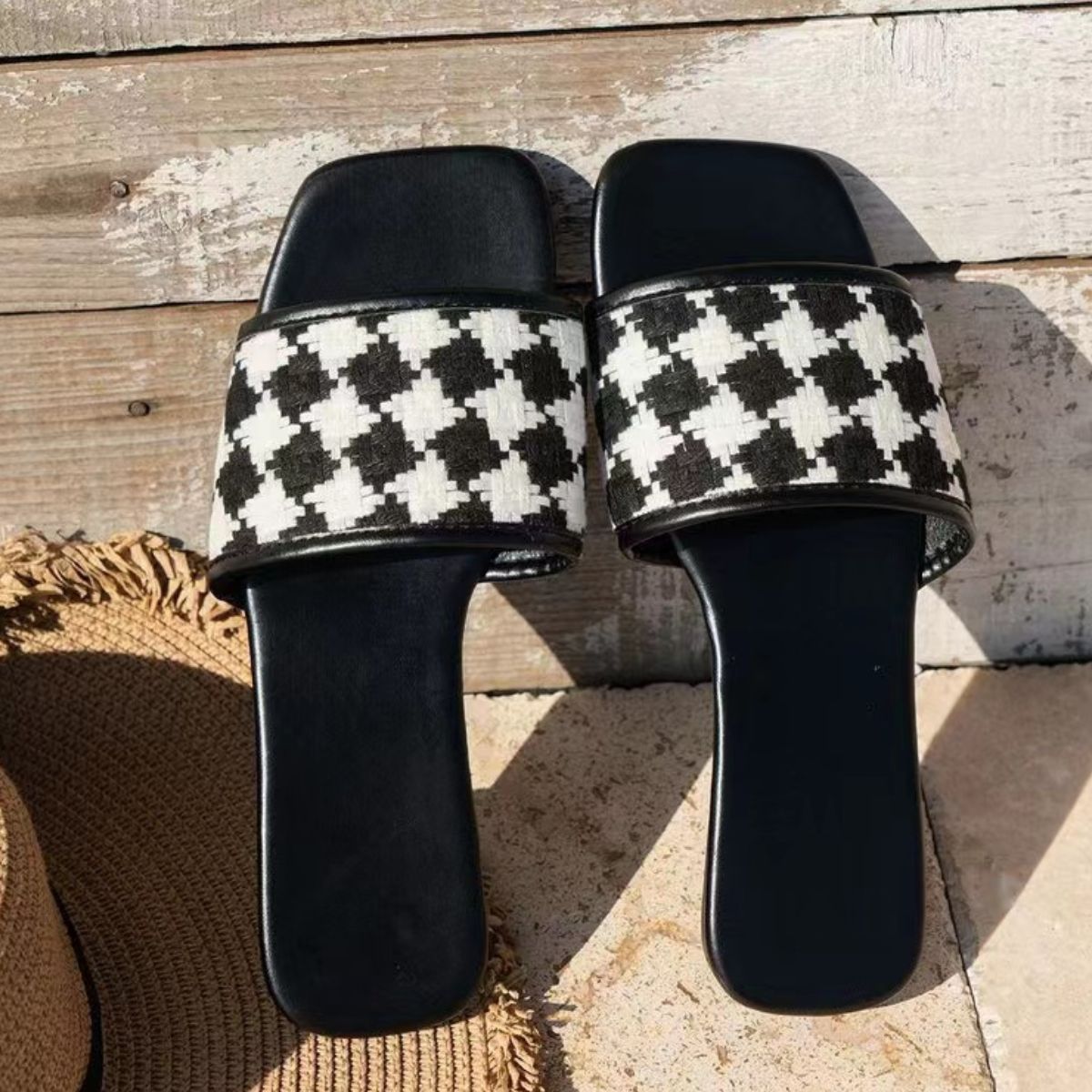 Plaid Open Toe Flat Sandals - Ryzela