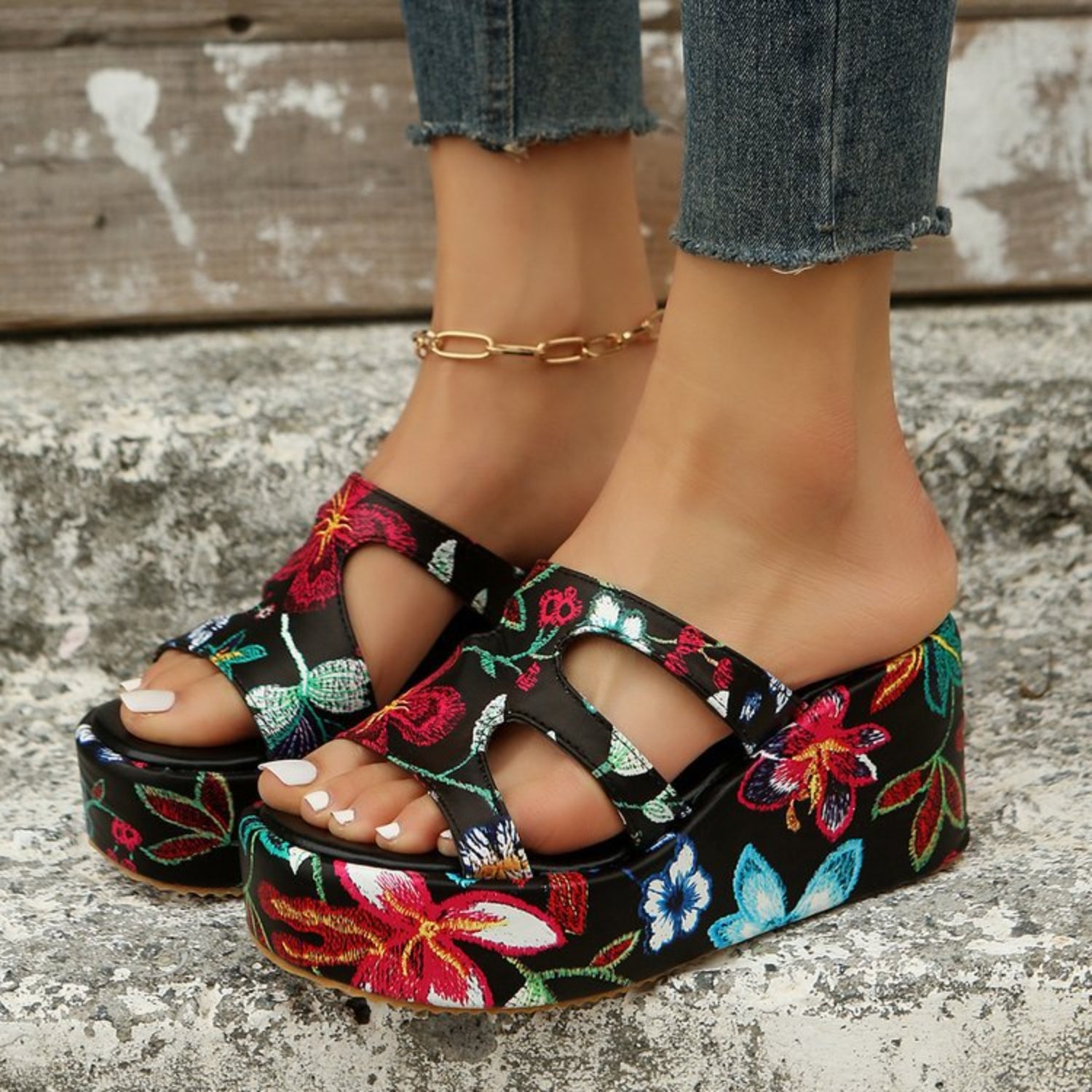 Cutout Floral Peep Toe Sandals - Ryzela