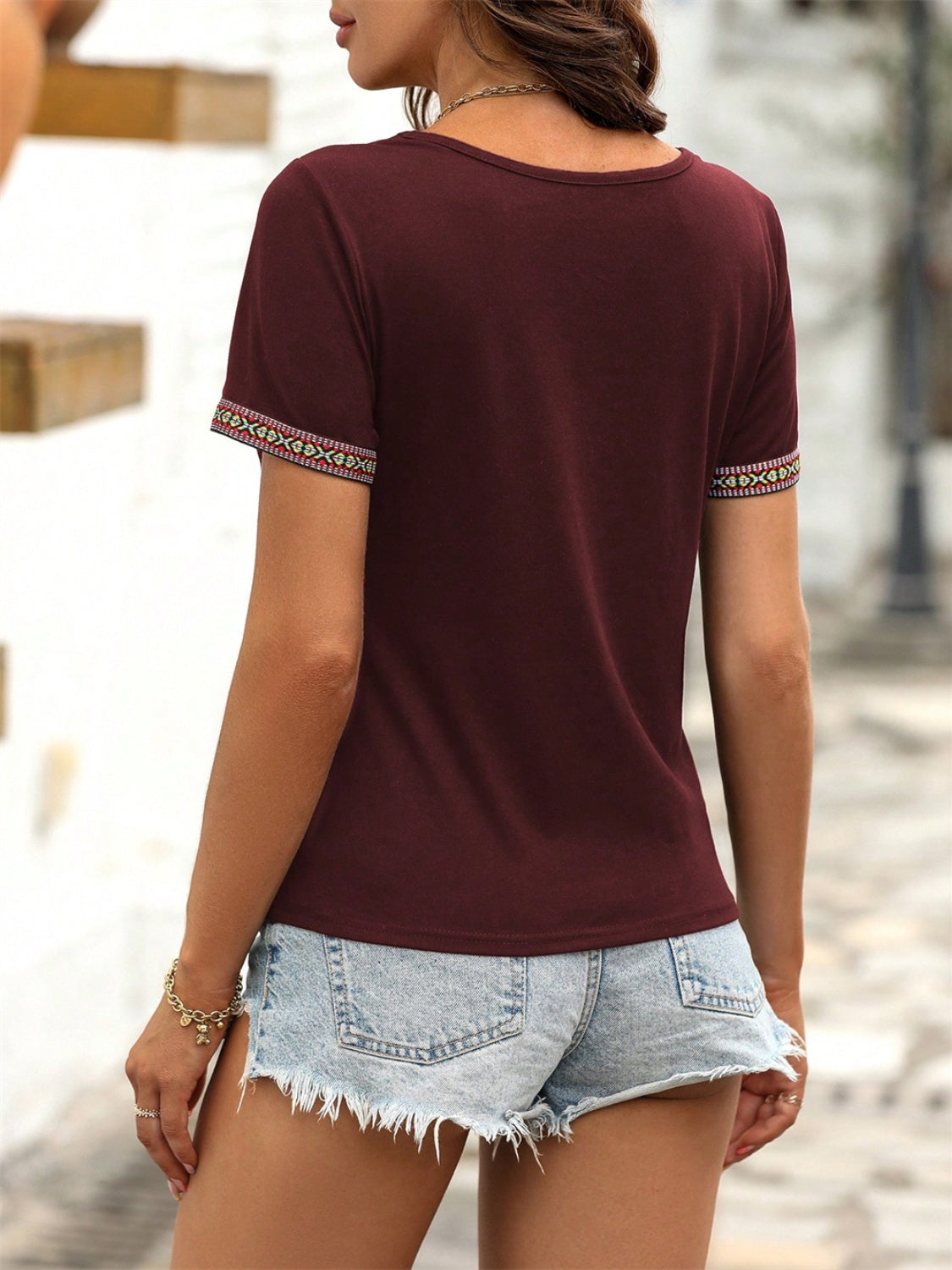 V-Neck Short Sleeve T-Shirt - Ryzela