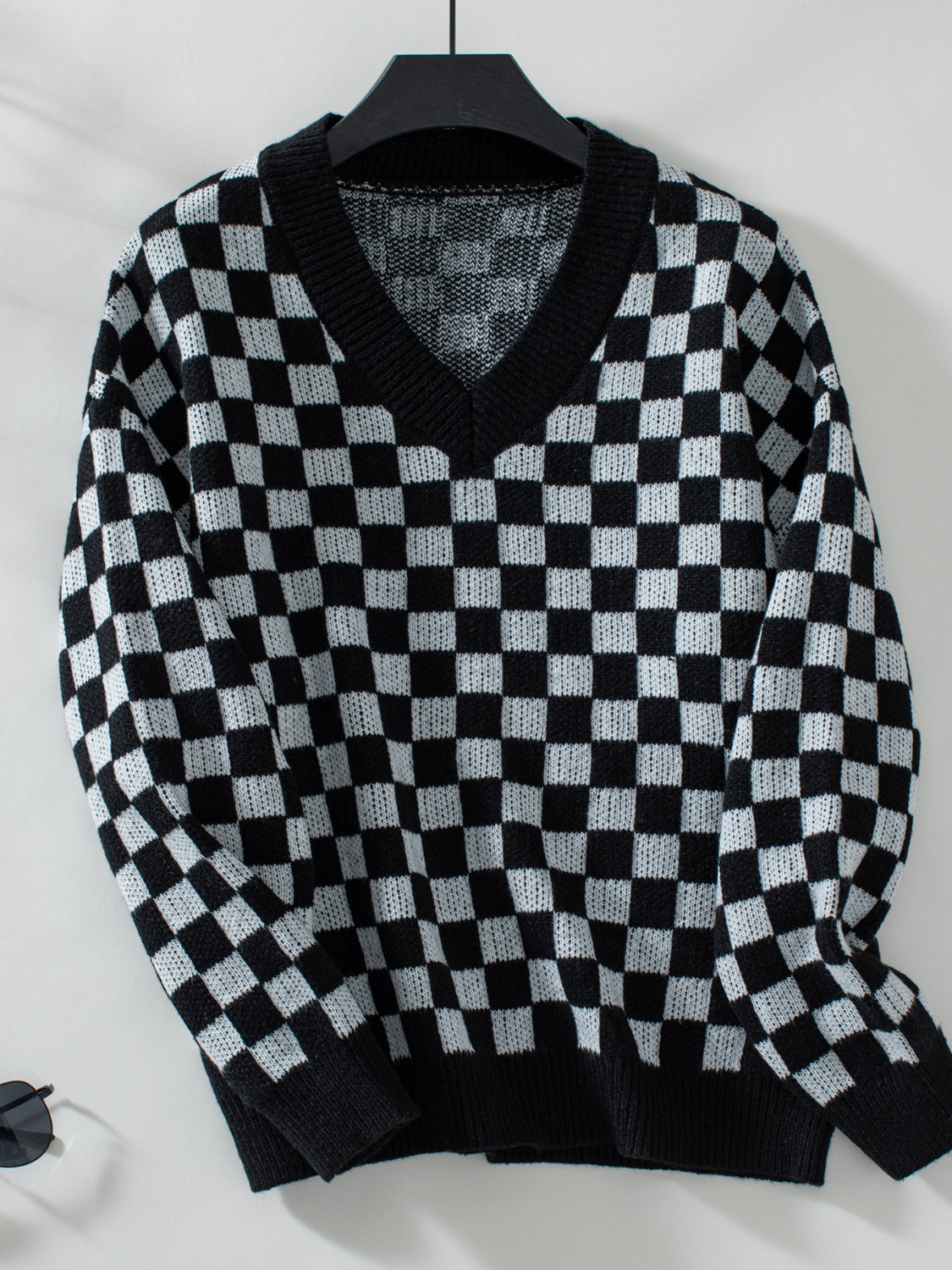 Checkered V-Neck Dropped Shoulder Sweater - Ryzela