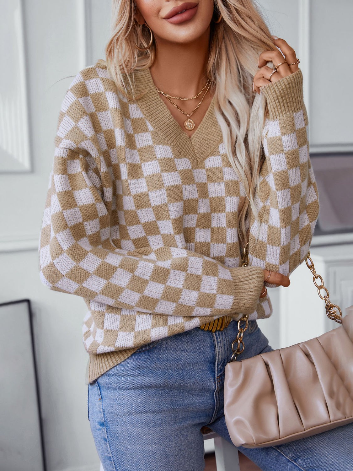 Checkered V-Neck Dropped Shoulder Sweater - Ryzela