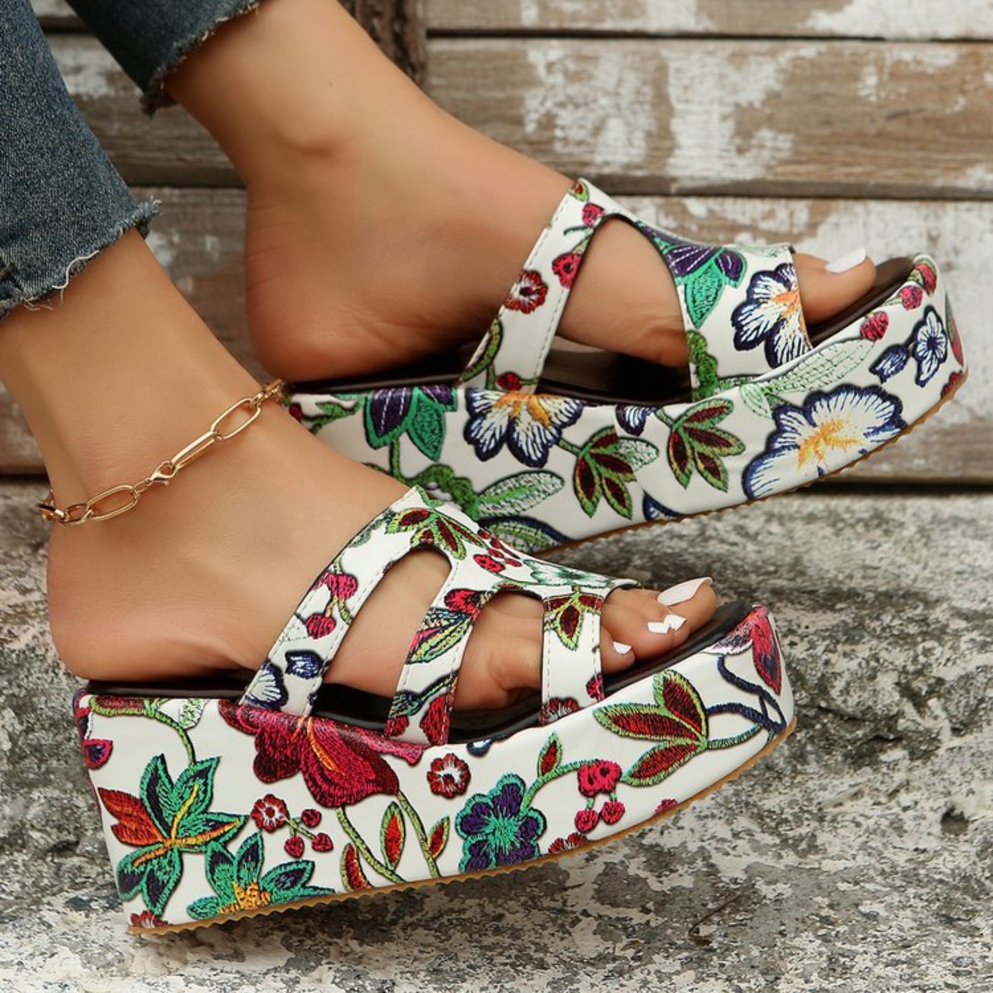 Cutout Floral Peep Toe Sandals - Ryzela