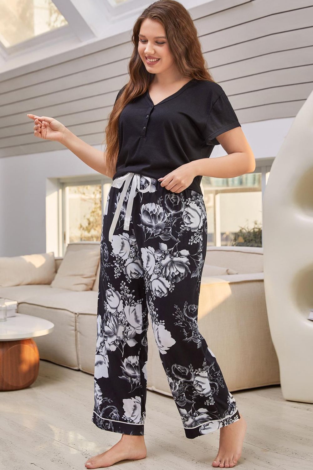 Full Size V-Neck Top and Floral Pants Lounge Set - Ryzela