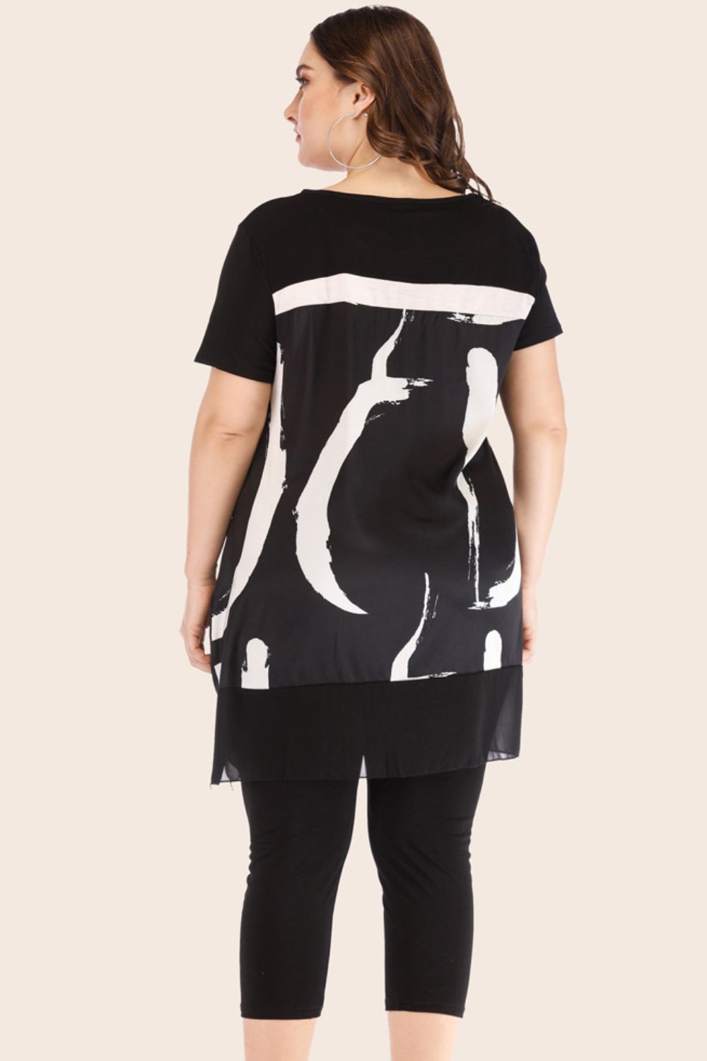 Plus Size Contrast Spliced Mesh T-Shirt and Cropped Leggings Set - Ryzela