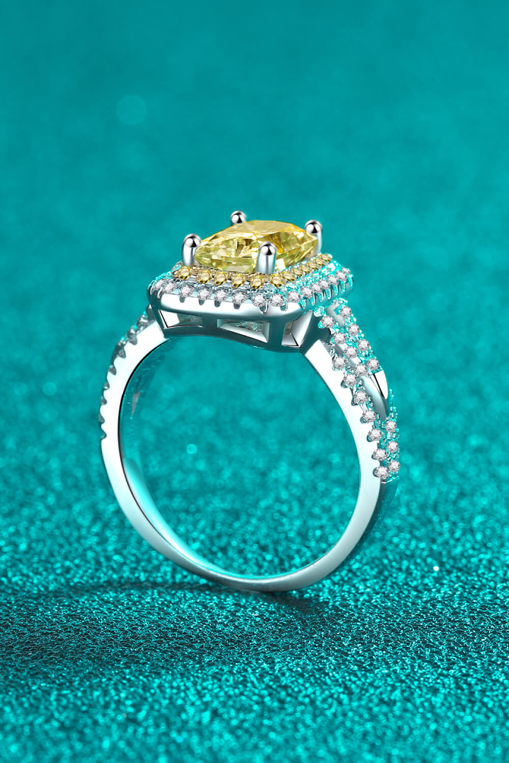Can't Stop Your Shine 2 Carat Moissanite Ring - Ryzela