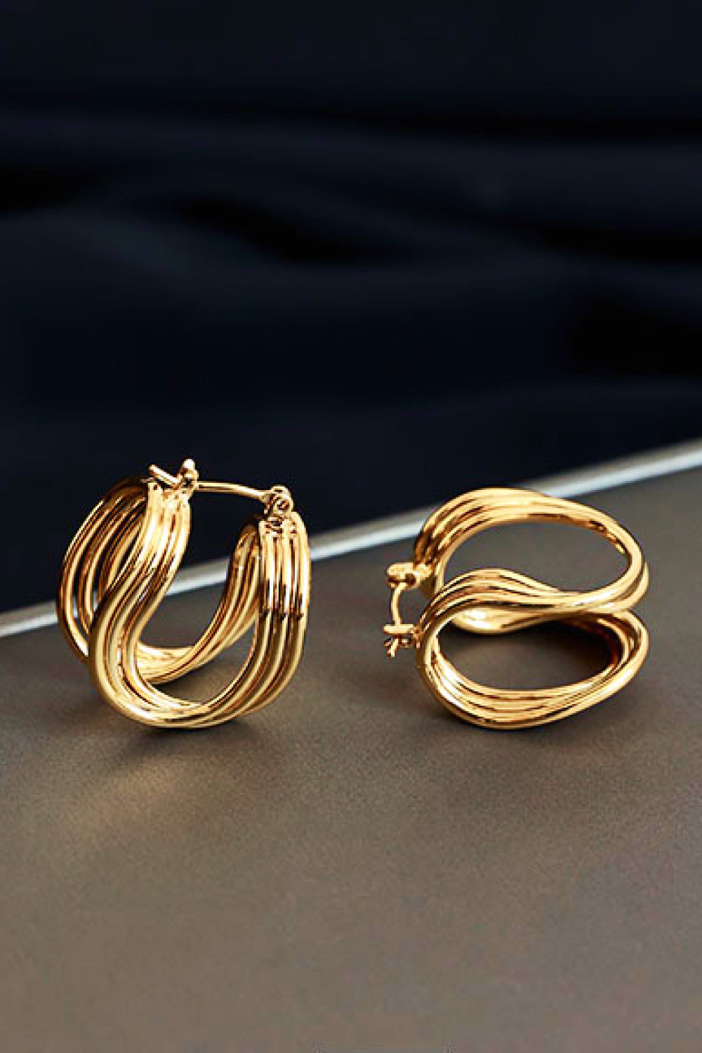 U-Shaped Hoop Earrings - Ryzela