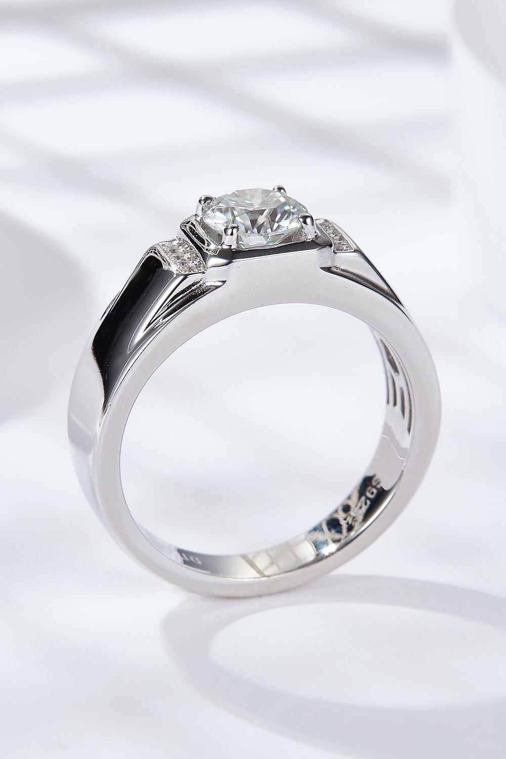 From The Heart 1 Carat Moissanite Ring - Ryzela