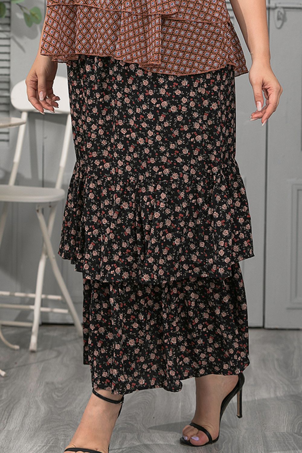 Plus Size Ditsy Floral Layered Maxi Skirt - Ryzela